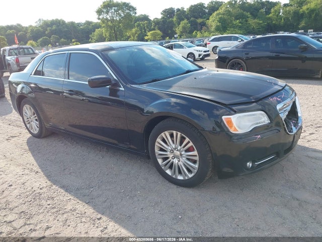 45380686 :رقم المزاد ، 2C3CCARG4DH528088 vin ، 2013 Chrysler 300 Motown مزاد بيع