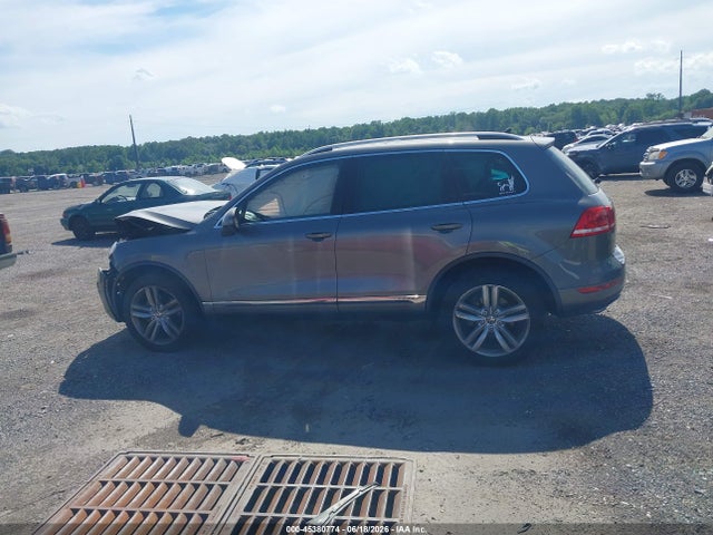 2013 Volkswagen Touareg Tdi Executive მანქანა იყიდება აუქციონზე, vin: WVGEP9BP4DD012209, აუქციონის ნომერი: 45380774