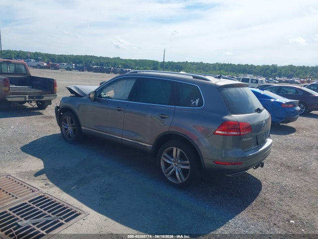 2013 Volkswagen Touareg Tdi Executive მანქანა იყიდება აუქციონზე, vin: WVGEP9BP4DD012209, აუქციონის ნომერი: 45380774