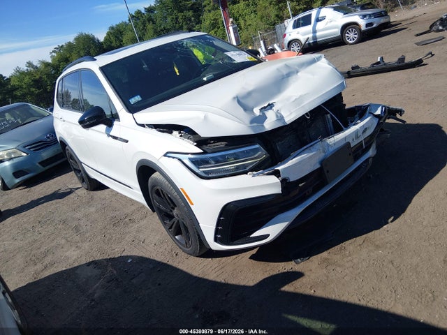 Aukcja sprzedaży 2023 Volkswagen Tiguan 2.0t Se R-line Black, vin: 3VV8B7AX1PM086123, numer aukcji: 45380879