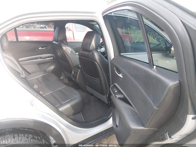 45380883 :رقم المزاد ، 1GYFZDR44NF131945 vin ، 2022 Cadillac Xt4 Awd Premium Luxury مزاد بيع