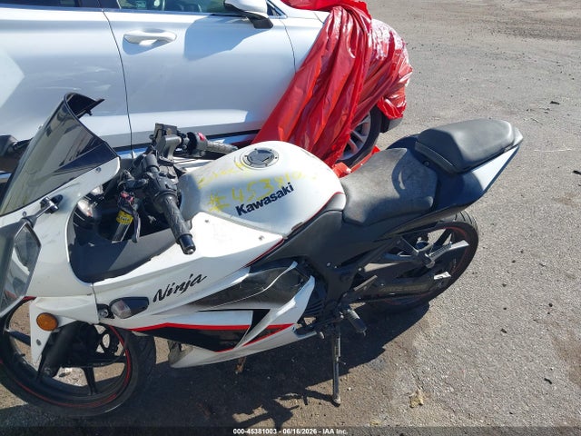 Aukcja sprzedaży 2011 Kawasaki Ex250 J, vin: JKAEXMJ16BDA84401, numer aukcji: 45381003