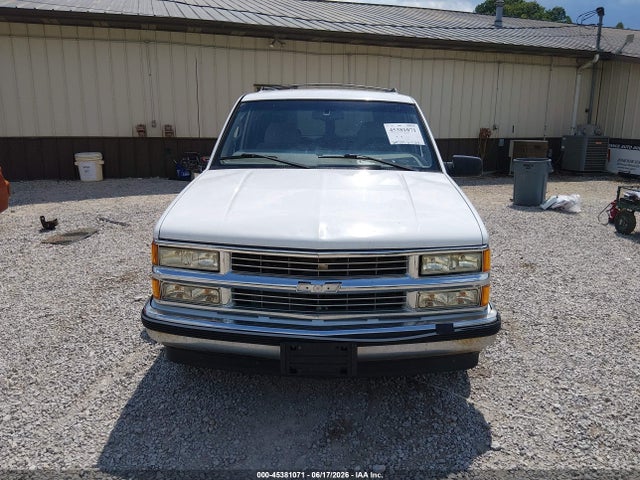 1999 Chevrolet Suburban Lt მანქანა იყიდება აუქციონზე, vin: 3GNEC16R0XG237433, აუქციონის ნომერი: 45381071