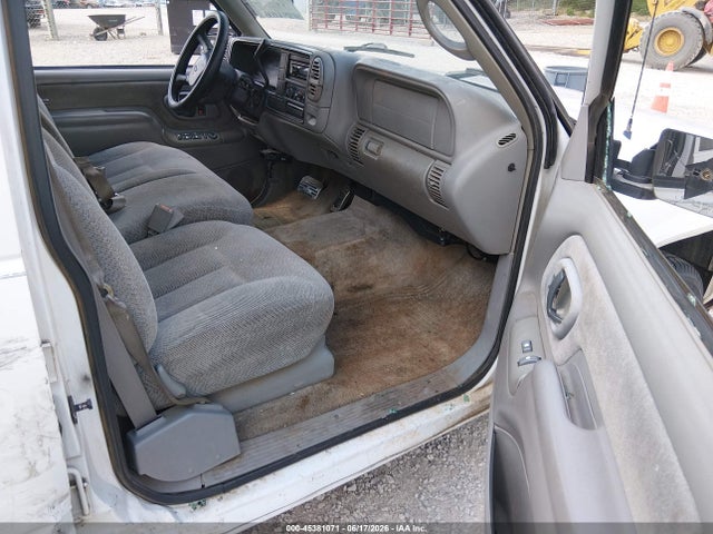 1999 Chevrolet Suburban Lt მანქანა იყიდება აუქციონზე, vin: 3GNEC16R0XG237433, აუქციონის ნომერი: 45381071