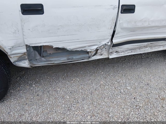 1999 Chevrolet Suburban Lt მანქანა იყიდება აუქციონზე, vin: 3GNEC16R0XG237433, აუქციონის ნომერი: 45381071