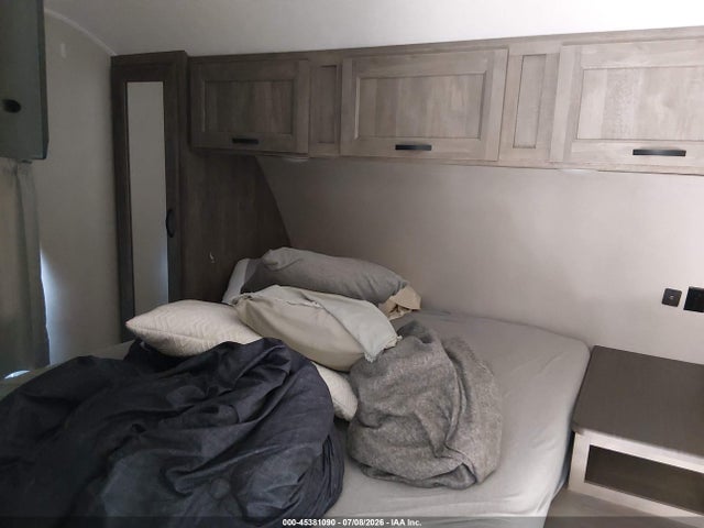 45381090 :رقم المزاد ، 4X4TVBB22K4114483 vin ، 2019 Forest River Travel Trailer Serie مزاد بيع