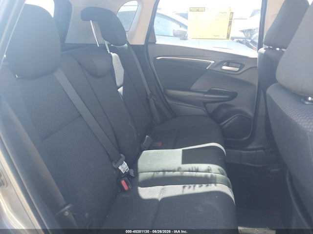 45381130 :رقم المزاد ، 3HGGK5H47KM733581 vin ، 2019 Honda Fit Lx مزاد بيع