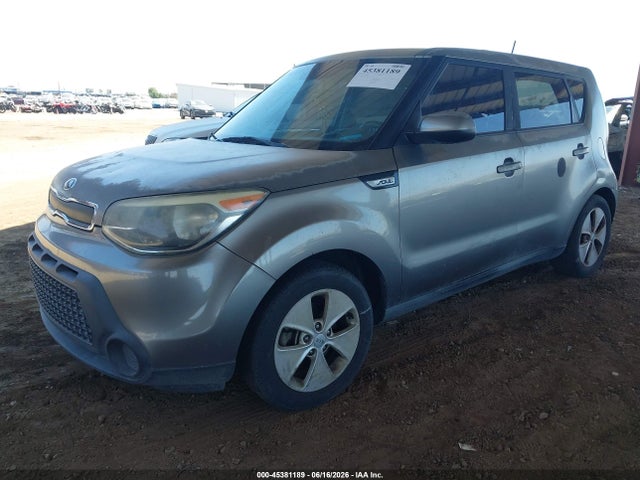 KIA Soul 2016 KNDJN2A2XG7357432 Image 2
