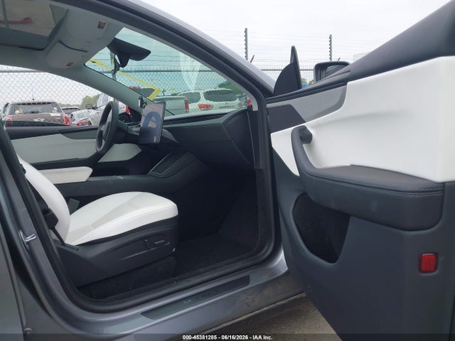 Продаж на аукціоні авто 2026 Tesla Model Y All-wheel Drive/long Range Launch Series/premium All-wheel Drive, vin: 7SAYGDEE3TA457871, номер лоту: 45381285