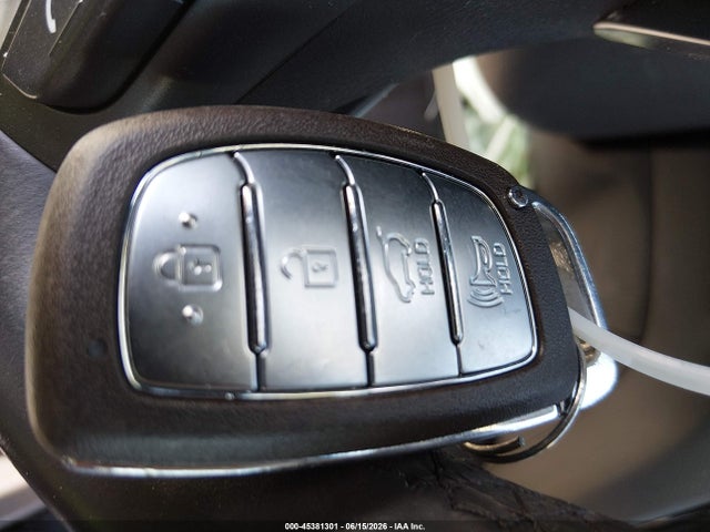45381301 :رقم المزاد ، KMHC75LJ8LU074138 vin ، 2020 Hyundai Ioniq Electric Se مزاد بيع