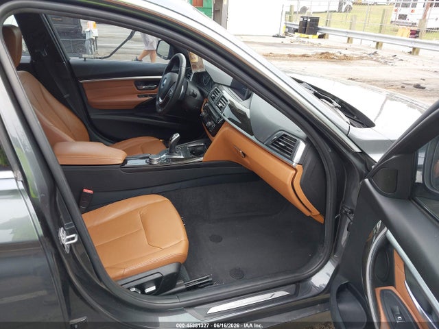 2017 Bmw 330i მანქანა იყიდება აუქციონზე, vin: WBA8B9G54HNU51656, აუქციონის ნომერი: 45381327