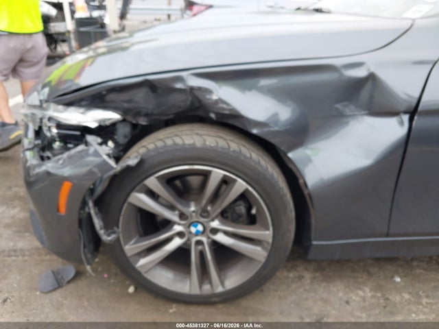 2017 Bmw 330i მანქანა იყიდება აუქციონზე, vin: WBA8B9G54HNU51656, აუქციონის ნომერი: 45381327