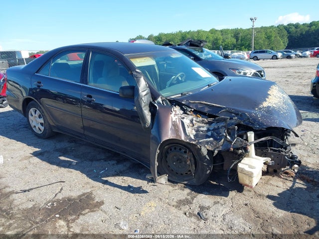 2004 Toyota Camry Le მანქანა იყიდება აუქციონზე, vin: 4T1BE32K74U900558, აუქციონის ნომერი: 45381369