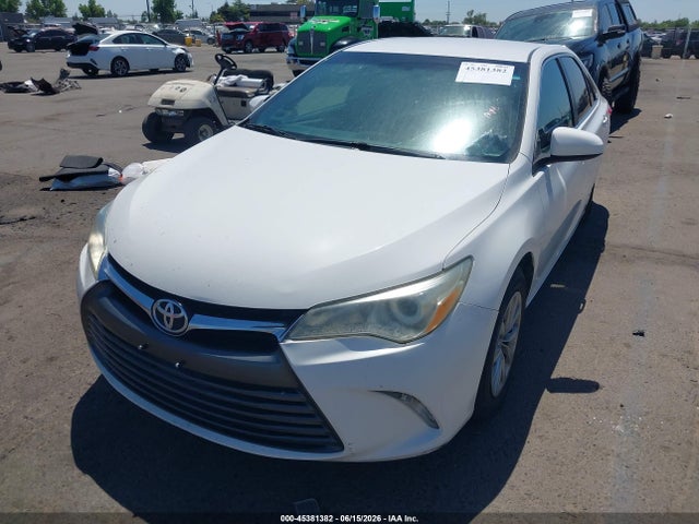 Toyota CAMRY LE 2017 4T1BF1FKXHU320643 Image 2