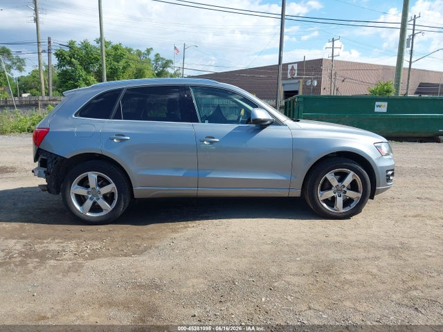 2010 Audi Q5 3.2 Premium მანქანა იყიდება აუქციონზე, vin: WA1LKAFP1AA085356, აუქციონის ნომერი: 45381395