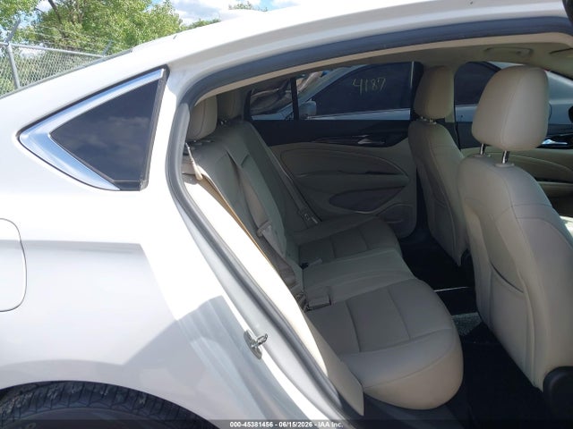2018 Buick Regal Sportback Essence მანქანა იყიდება აუქციონზე, vin: W04GP6SX5J1065780, აუქციონის ნომერი: 45381456