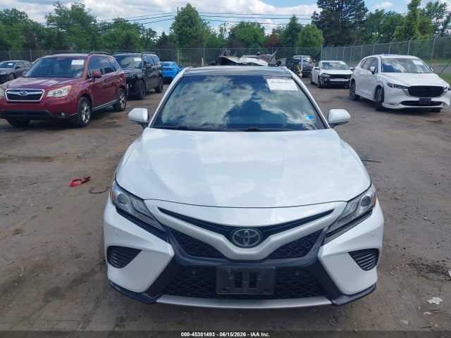 45381493 :رقم المزاد ، 4T1B61HK9JU086109 vin ، 2018 Toyota Camry Xse مزاد بيع