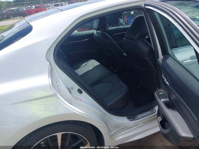 45381493 :رقم المزاد ، 4T1B61HK9JU086109 vin ، 2018 Toyota Camry Xse مزاد بيع