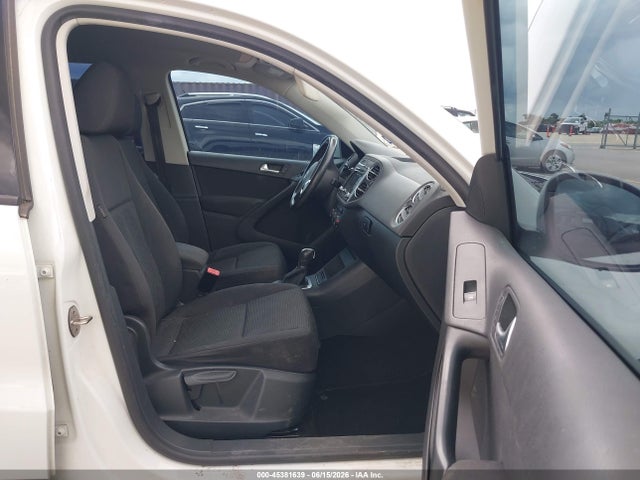 Aukcja sprzedaży 2015 Volkswagen Tiguan S, vin: WVGBV7AX4FW585617, numer aukcji: 45381639