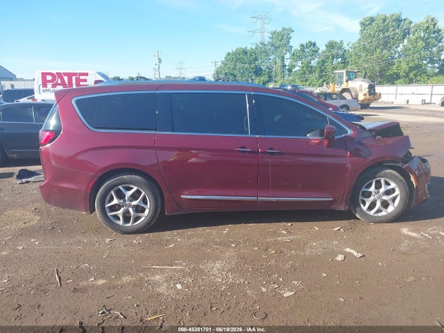 45381701 :رقم المزاد ، 2C4RC1BG6JR174712 vin ، 2018 Chrysler Pacifica Touring L مزاد بيع