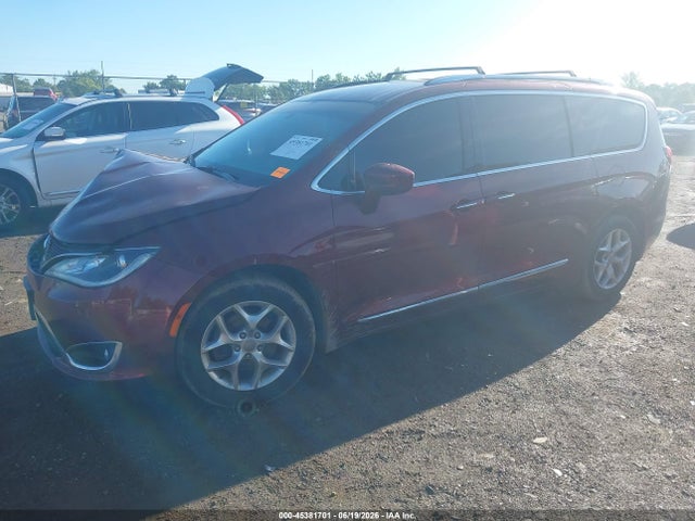 45381701 :رقم المزاد ، 2C4RC1BG6JR174712 vin ، 2018 Chrysler Pacifica Touring L مزاد بيع