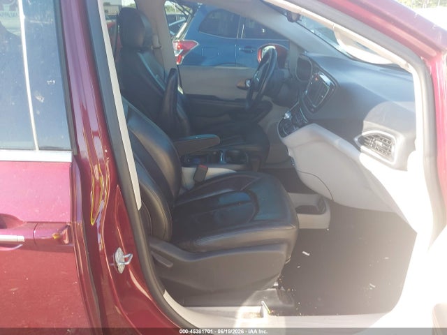 45381701 :رقم المزاد ، 2C4RC1BG6JR174712 vin ، 2018 Chrysler Pacifica Touring L مزاد بيع