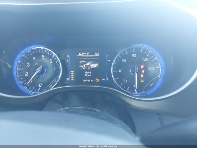45381701 :رقم المزاد ، 2C4RC1BG6JR174712 vin ، 2018 Chrysler Pacifica Touring L مزاد بيع