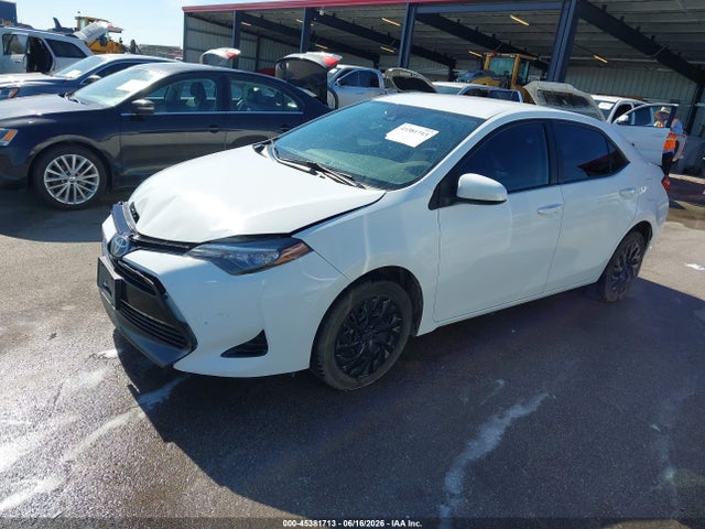 Toyota COROLLA LE 2017 5YFBURHE5HP624718 Image 2