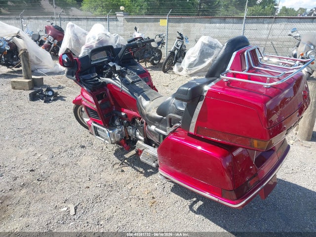 45381732 :رقم المزاد ، 1HFSC2209VA901836 vin ، 1997 Honda Gl1500 A/2 مزاد بيع