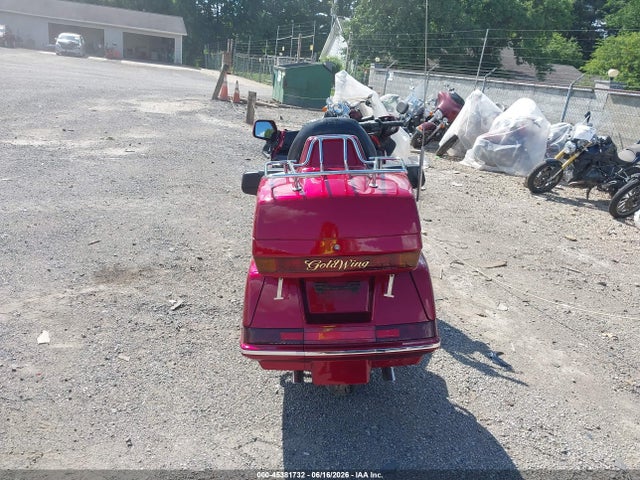 45381732 :رقم المزاد ، 1HFSC2209VA901836 vin ، 1997 Honda Gl1500 A/2 مزاد بيع