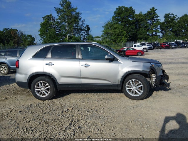 45381735 :رقم المزاد ، 5XYKTCA65FG641524 vin ، 2015 Kia Sorento Lx مزاد بيع