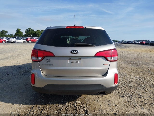 45381735 :رقم المزاد ، 5XYKTCA65FG641524 vin ، 2015 Kia Sorento Lx مزاد بيع
