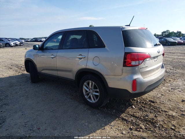 45381735 :رقم المزاد ، 5XYKTCA65FG641524 vin ، 2015 Kia Sorento Lx مزاد بيع