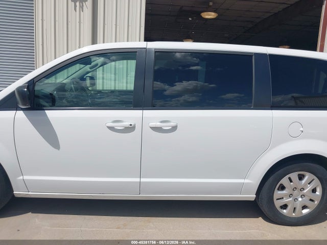 2C4RDGBG9JR296660 Dodge Grand Caravan Se