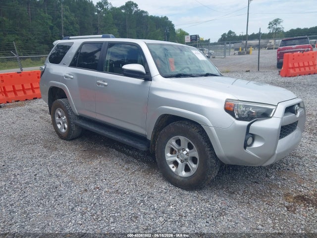 Toyota 4RUNNER SR5 2019 JTEBU5JR9K5637770 main image