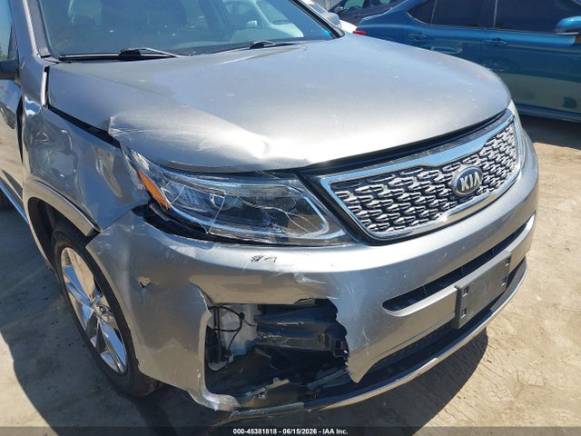 45381818 :رقم المزاد ، 5XYKW4A7XFG616897 vin ، 2015 Kia Sorento Limited V6 مزاد بيع