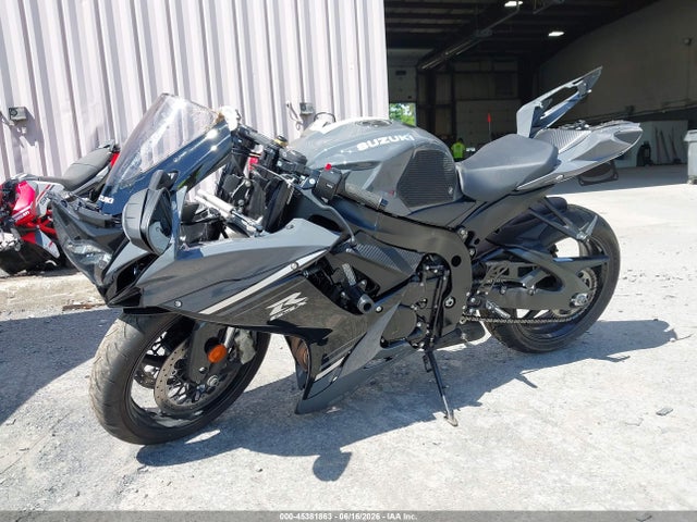 Suzuki GSX-R600 2025 JS1GN7FA1S7100671 Image 2