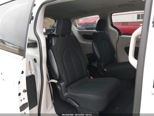 Chrysler Voyager Lx 2022 2C4RC1CG2NR127875 Image 8