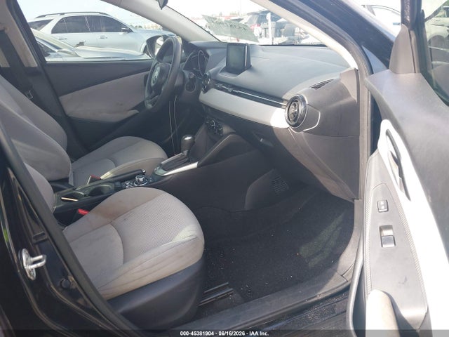 2019 Toyota Yaris L მანქანა იყიდება აუქციონზე, vin: 3MYDLBYV0KY514073, აუქციონის ნომერი: 45381904