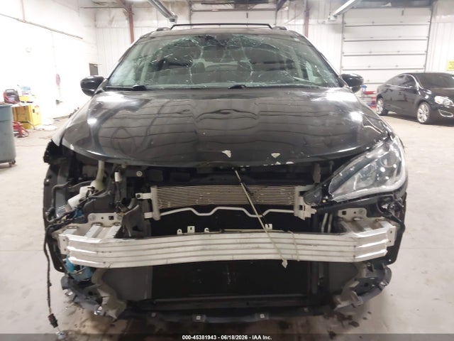 Продажа на аукционе авто 2017 Chrysler Pacifica Touring-l, vin: 2C4RC1BG5HR759310, номер лота: 45381943