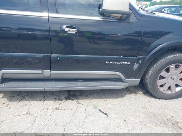 Продажа на аукционе авто 2004 Lincoln Navigator, vin: 5LMFU28R44LJ25948, номер лота: 45382009