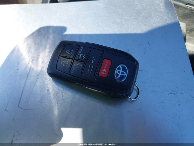 Toyota SIENNA XLE 2023 5TDYRKEC0PS143710 Image 11