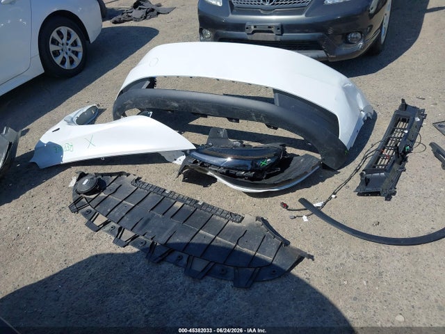 2026 Tesla Model Y Premium Rear-wheel Drive/rear-wheel Drive მანქანა იყიდება აუქციონზე, vin: 7SAYGDED1TA597862, აუქციონის ნომერი: 45382033