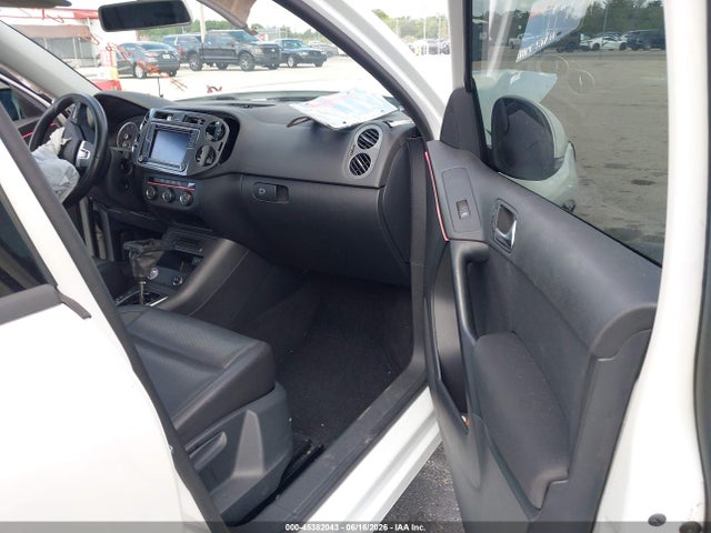 Продаж на аукціоні авто 2017 Volkswagen Tiguan, vin: WVGAV7AX5HK043769, номер лоту: 45382043