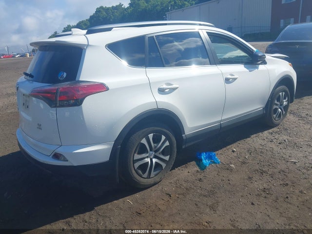2018 Toyota Rav4 Le მანქანა იყიდება აუქციონზე, vin: JTMBFREV5JJ746164, აუქციონის ნომერი: 45382074