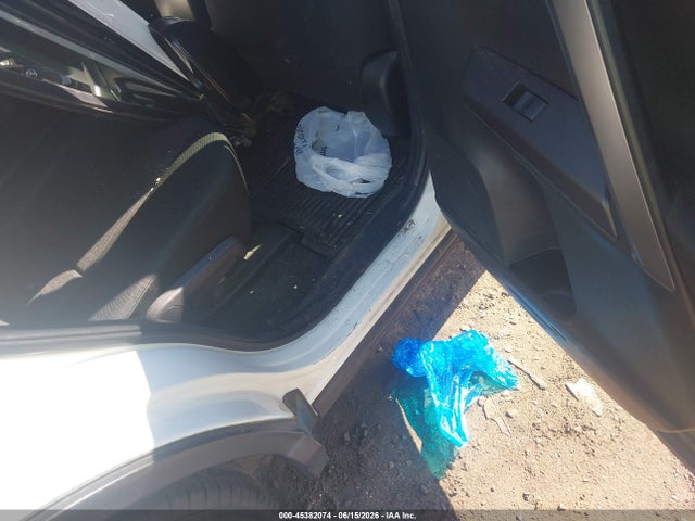 2018 Toyota Rav4 Le მანქანა იყიდება აუქციონზე, vin: JTMBFREV5JJ746164, აუქციონის ნომერი: 45382074