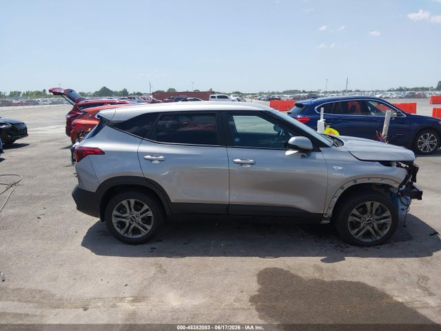 Продажа на аукционе авто 2022 Kia Seltos Lx, vin: KNDEPCAA4N7307437, номер лота: 45382083