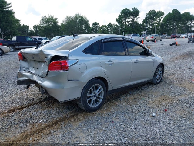 Ford FOCUS SE 2018 1FADP3FE2JL265137 Image 4