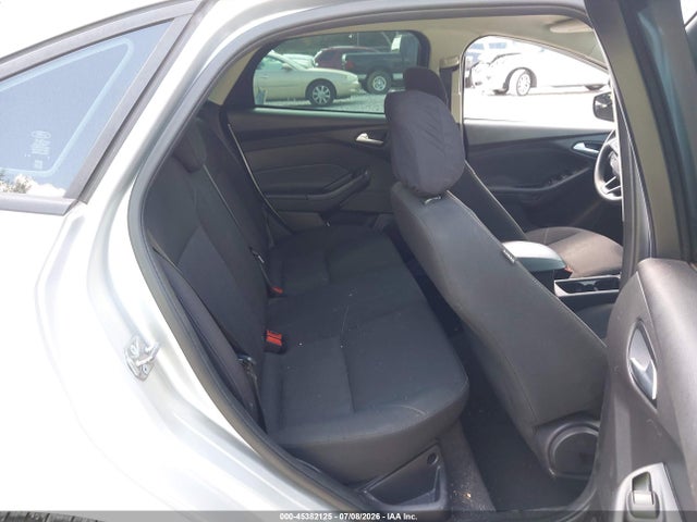 Ford FOCUS SE 2018 1FADP3FE2JL265137 Image 8