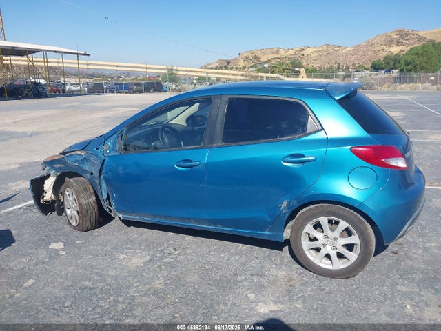 2011 Mazda Mazda2 Touring მანქანა იყიდება აუქციონზე, vin: JM1DE1HY0B0131239, აუქციონის ნომერი: 45382134